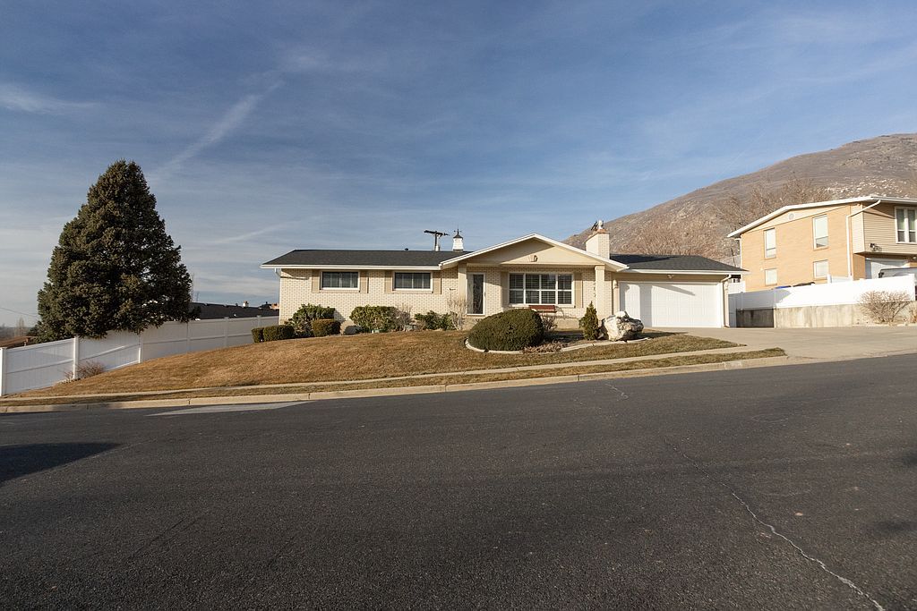 267 Paulette Way, Farmington, UT 84025