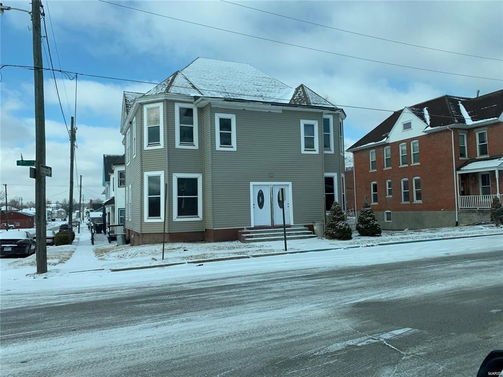 119 S 7th St, Hannibal, MO 63401