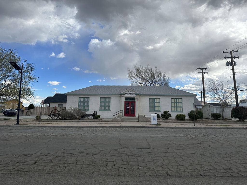 2320 Belshaw St, Mojave, CA 93501 MLS 24001966 Trulia