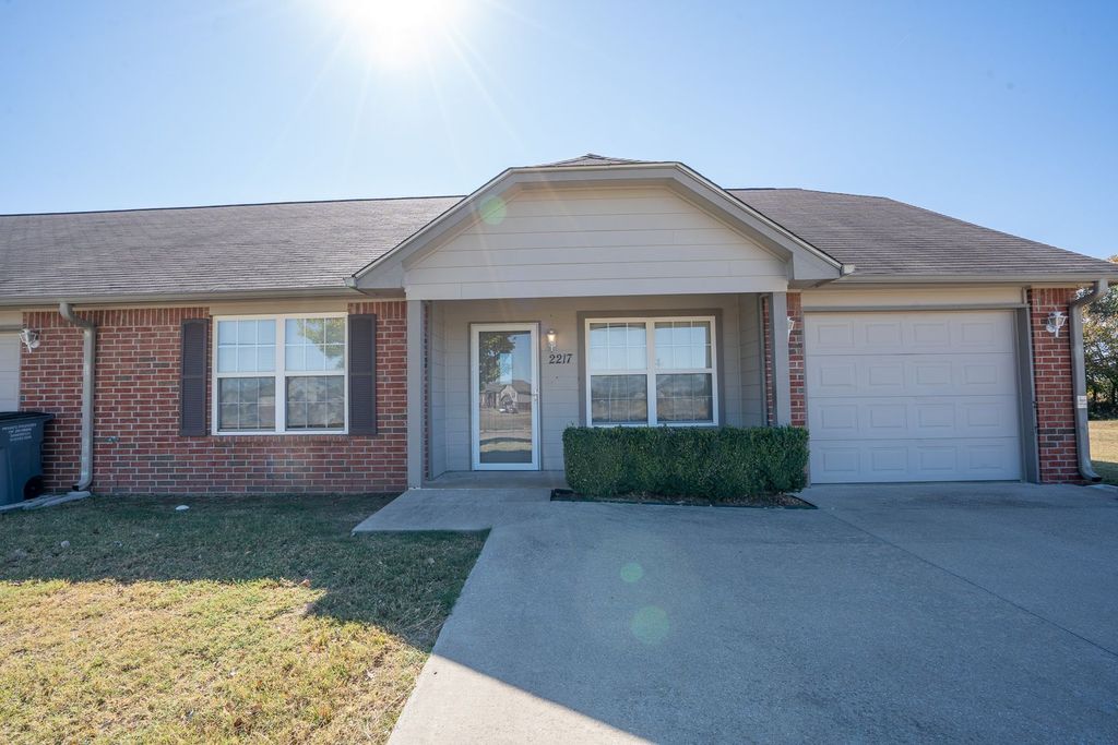 2217 W Wellington St, Wagoner, OK 74467 MLS