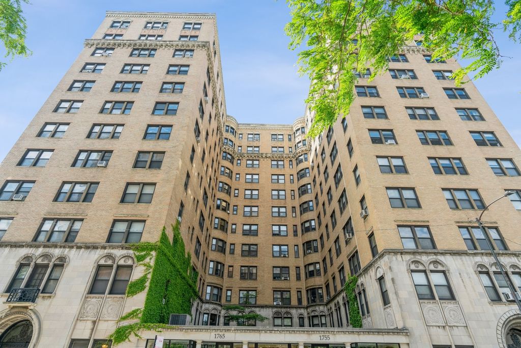 1765 E 55th St #F6, Chicago, IL 60637