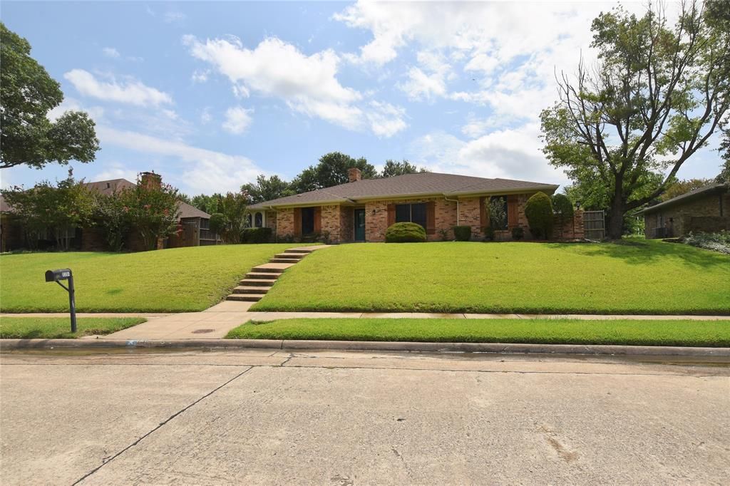 1314 Carriage Ln, Garland, TX 75043