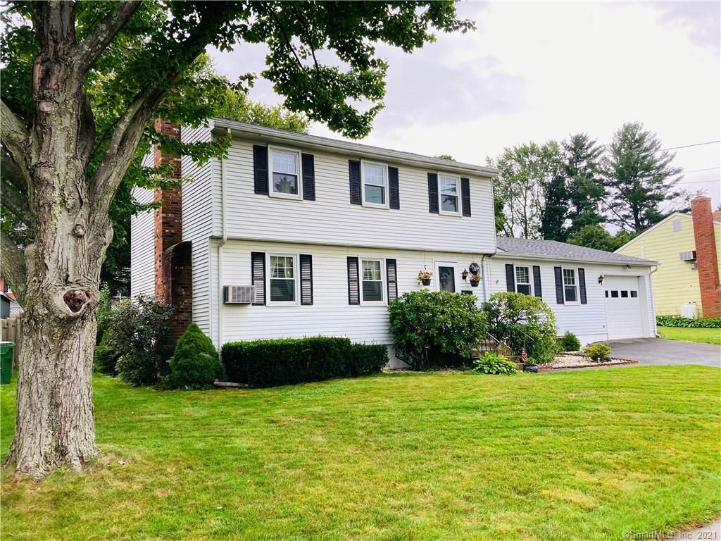 55 Robin St, Bristol, CT 06010