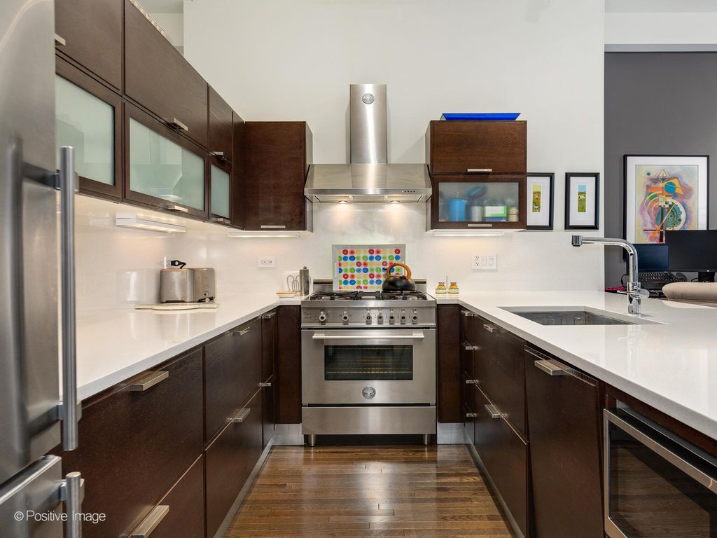 6 N Michigan Ave #1505, Chicago, IL 60602