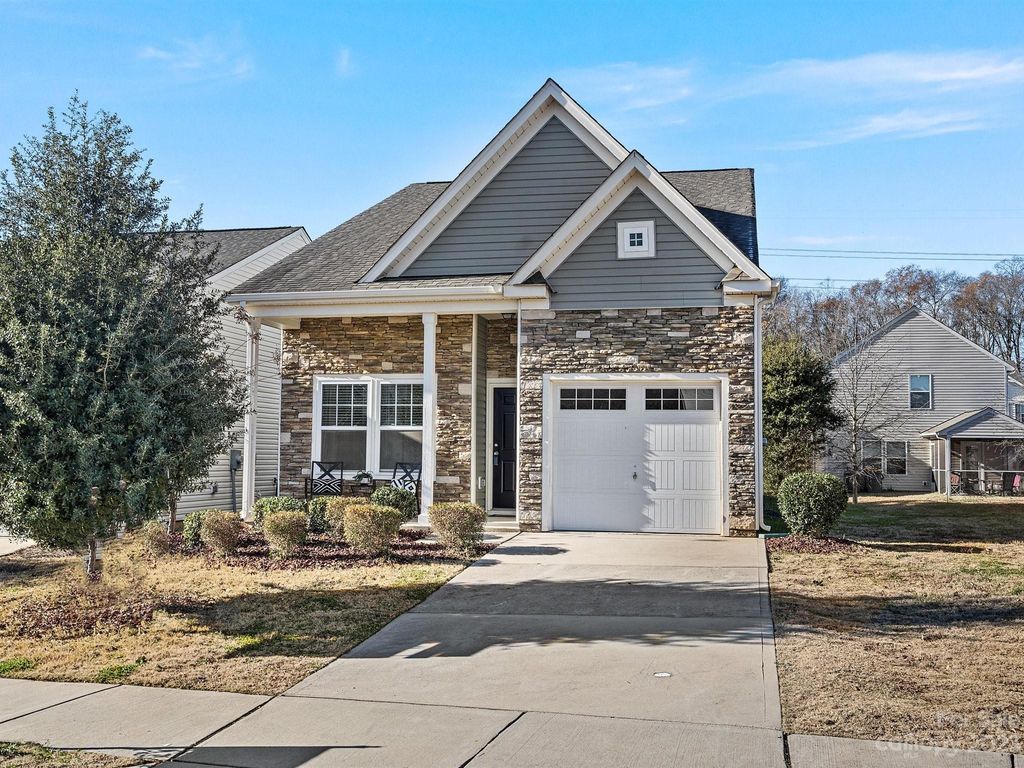 5214 Crystal Lakes Dr, Rock Hill, SC 29732