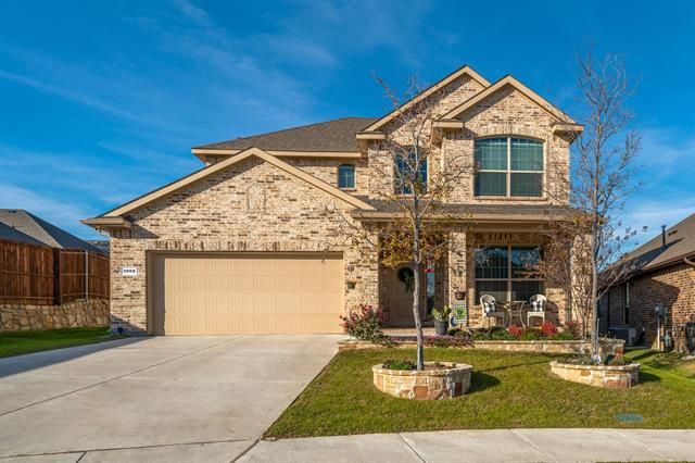 3909 Crater Cir, Fort Worth, TX 76137