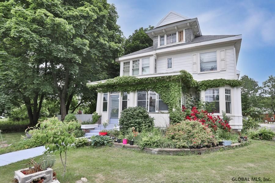 143 Oakwood Ave, Troy, NY 12180