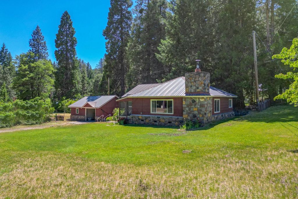 2416 Davis Place Rd, Mount Shasta, CA 96067 MLS 20240715 Trulia