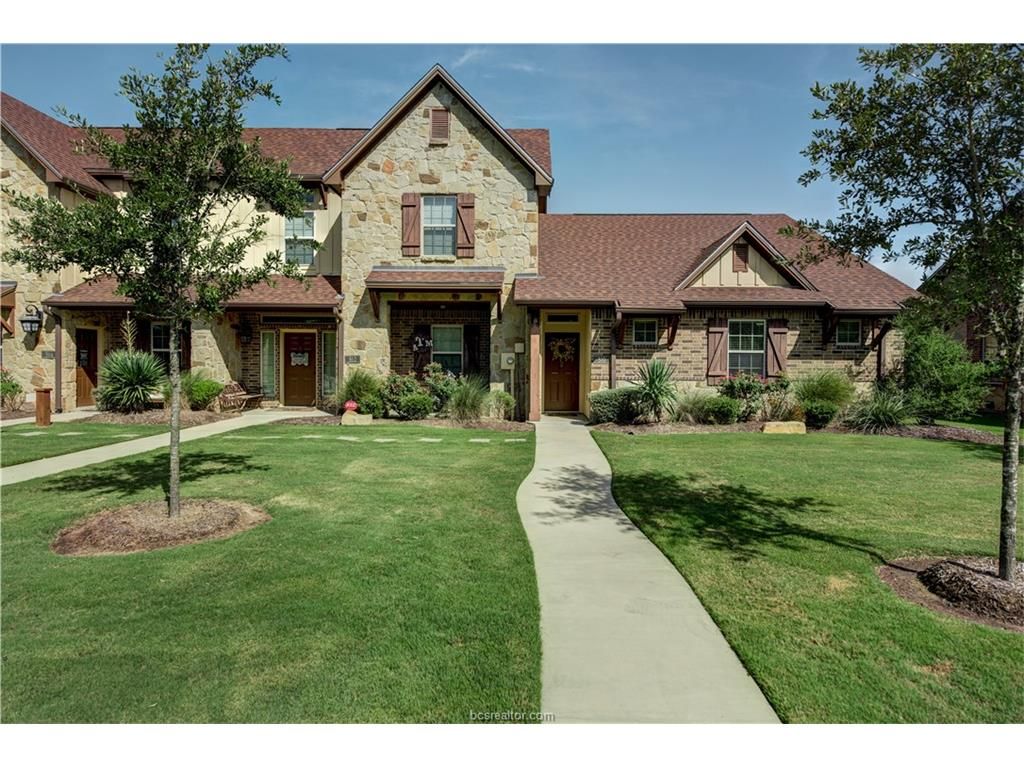 322 Newcomb Ln, College Station, TX 77845