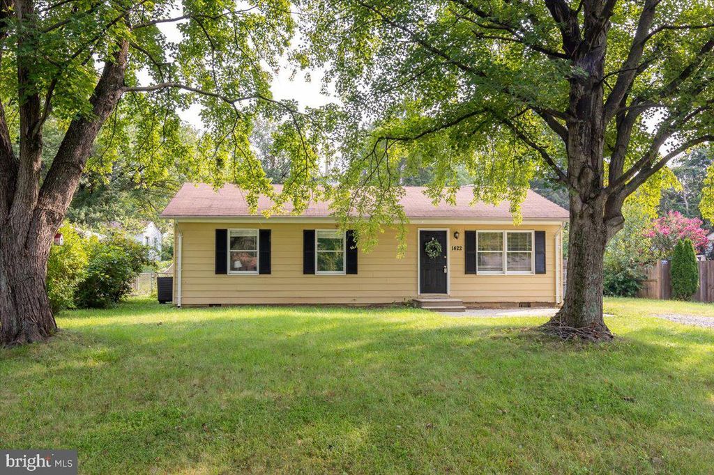1422 Elizabeth Dr, Fredericksburg, VA 22405