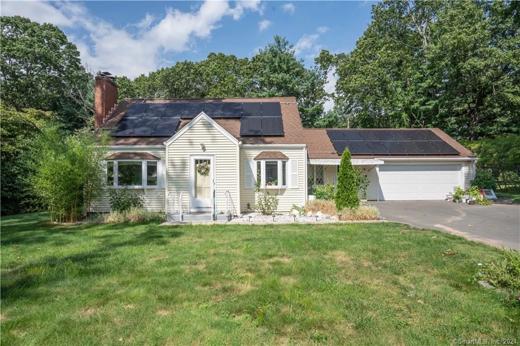 79 Santina Dr, Manchester, CT 06040