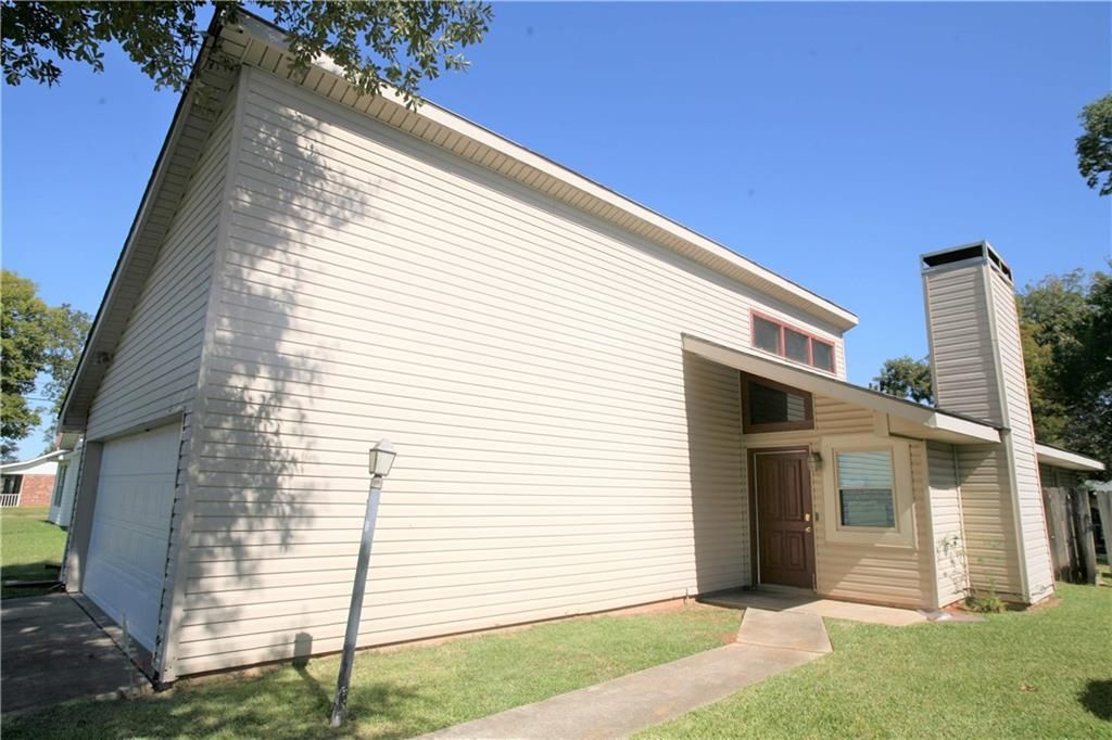 1010 Brooks Blvd, Alexandria, LA 71303