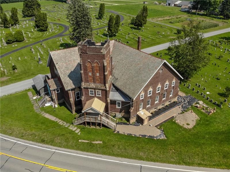 2158 Mercer Rd, Fredonia, PA 16124