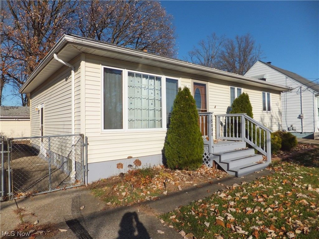 15090 Fayette Blvd, Brookpark, OH 44142 Trulia