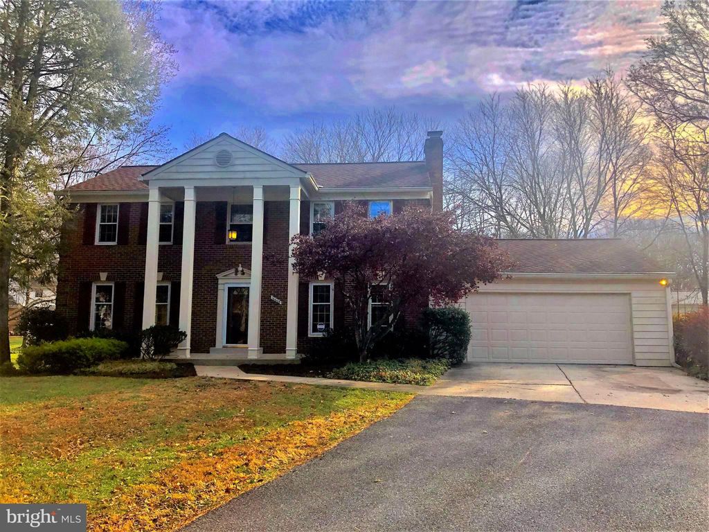 16608 Cutlass Dr, Rockville, MD 20853