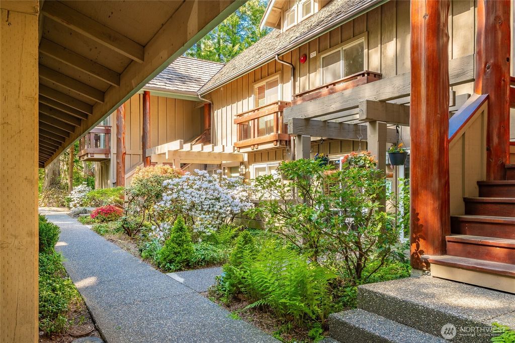 5438 Snow Goose Lane #106, Blaine, WA 98230
