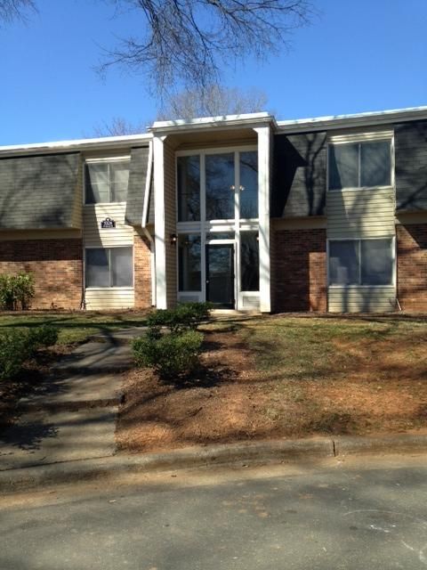 5704 Brittany Ct #61, Charlotte, NC 28270