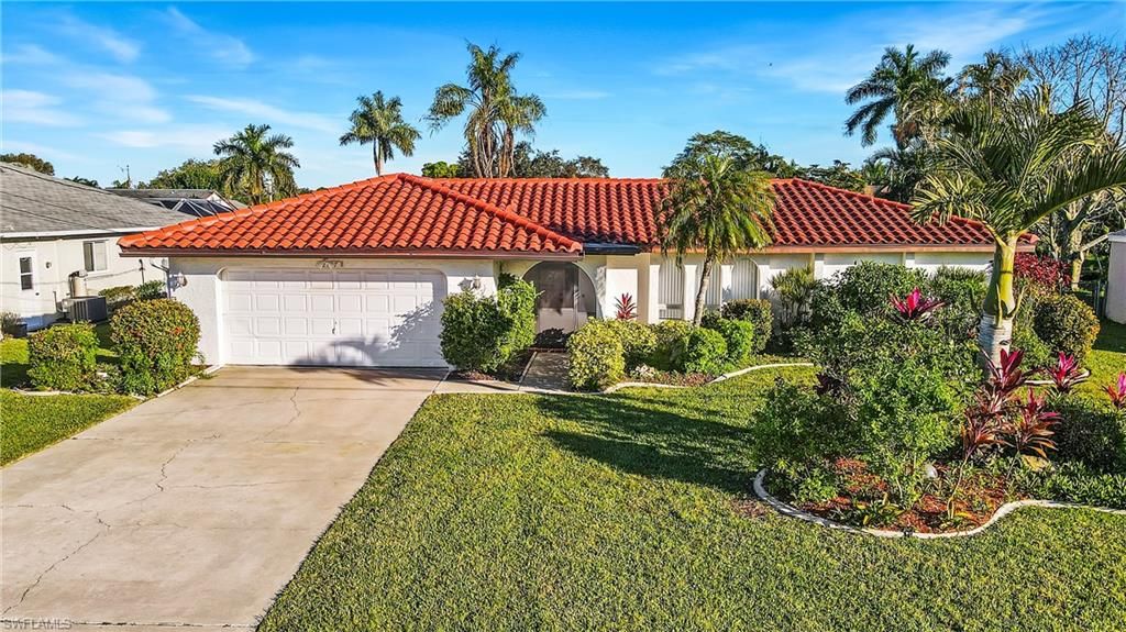 2127 SE 15th St, Cape Coral, FL 33990