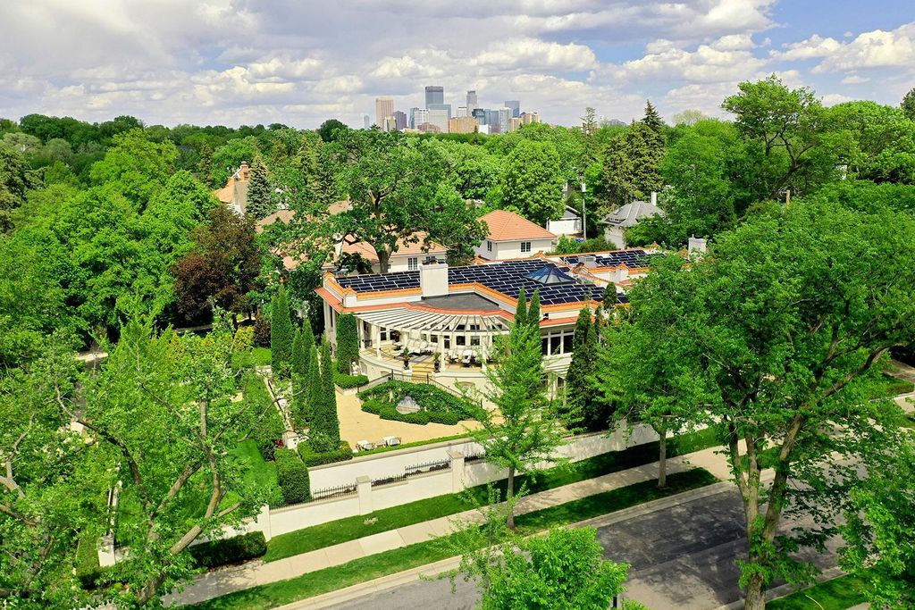 2427 E Lake Of The Isles Pkwy, Minneapolis, MN 55405 MLS 6204933