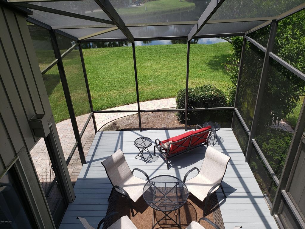 9942 Sawgrass Dr E, Ponte Vedra Beach, FL 32082