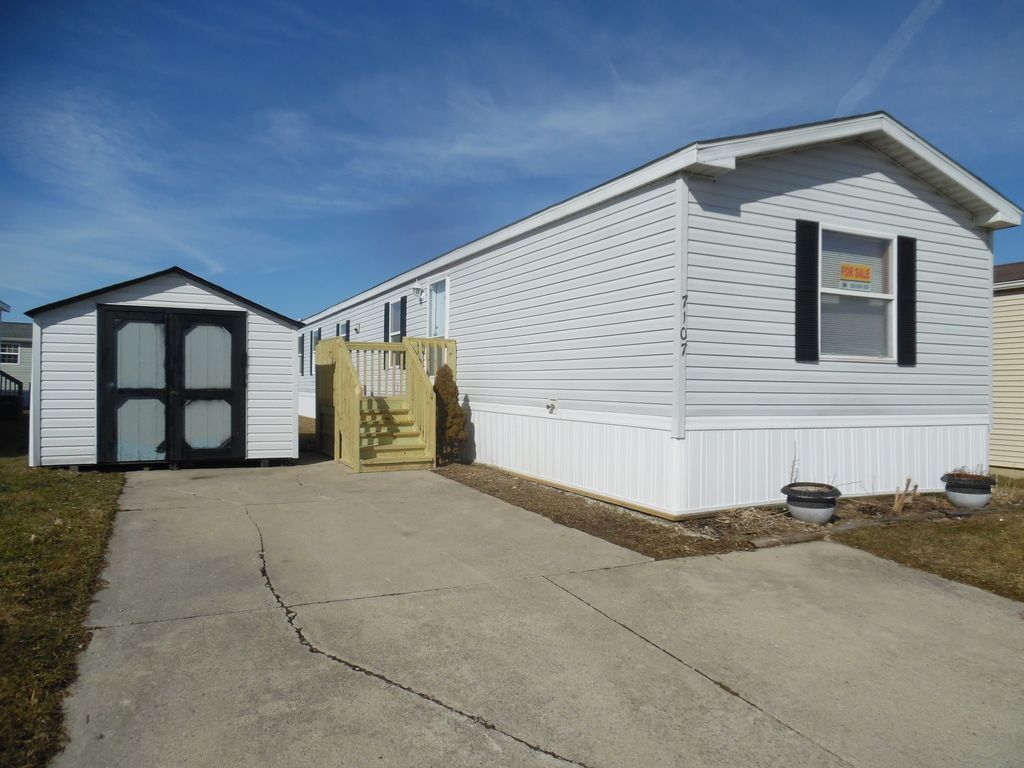 7290 Turnstone Blvd #143, Fort Wayne, IN 46818