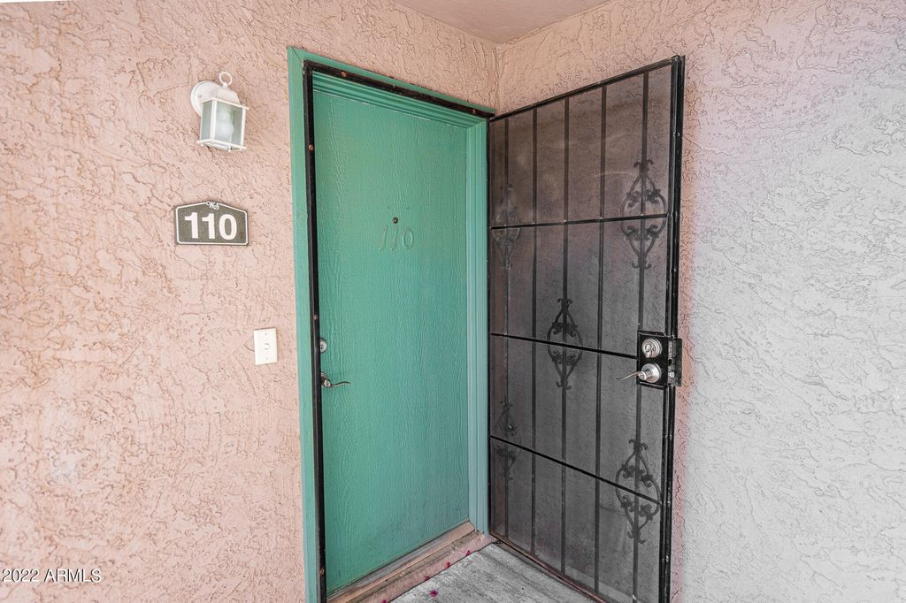623 W Guadalupe Rd #110, Mesa, AZ 85210
