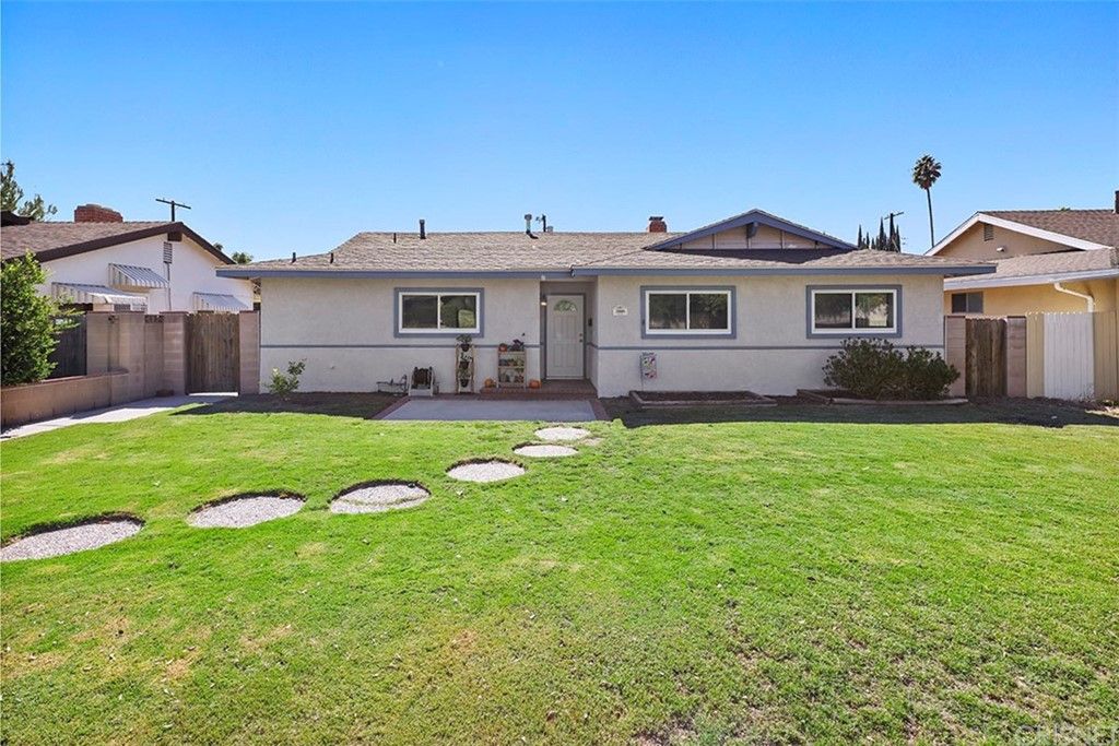 19000 Plummer St, Northridge, CA 91324