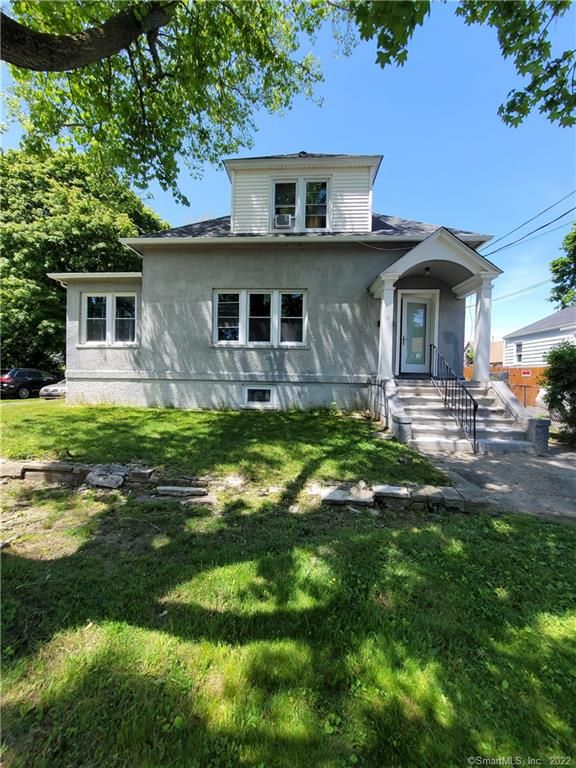 97 Yarwood St, Stratford, CT 06615