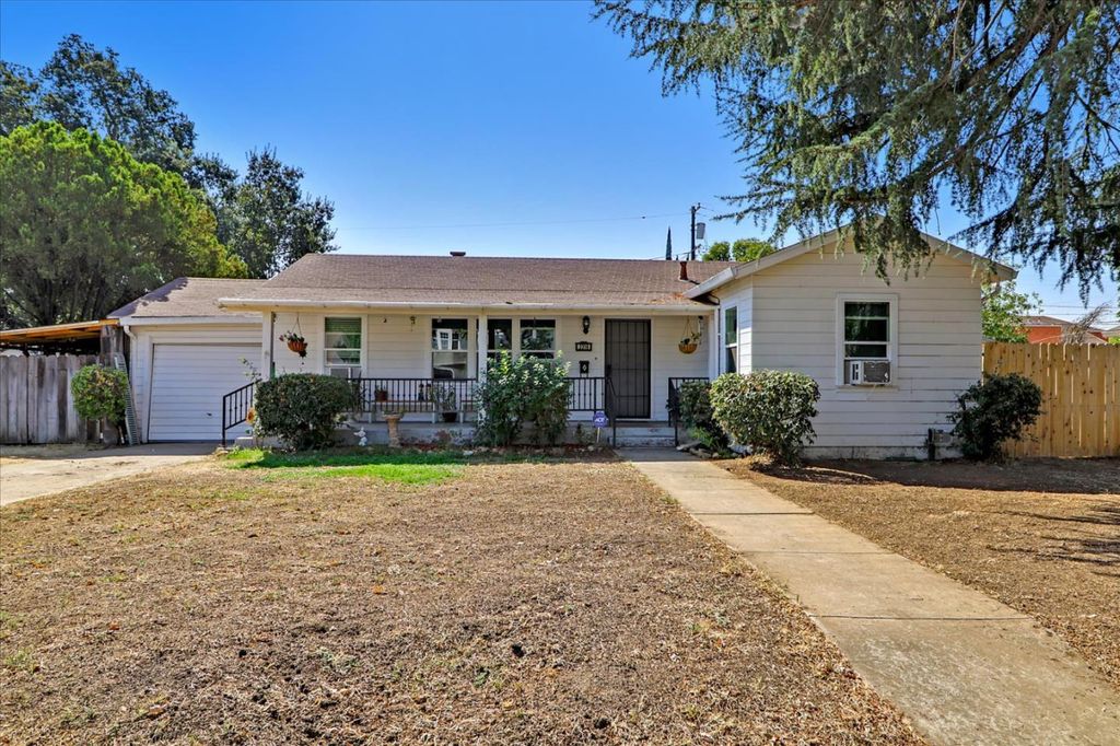 2316 E Acacia St, Stockton, CA 95205
