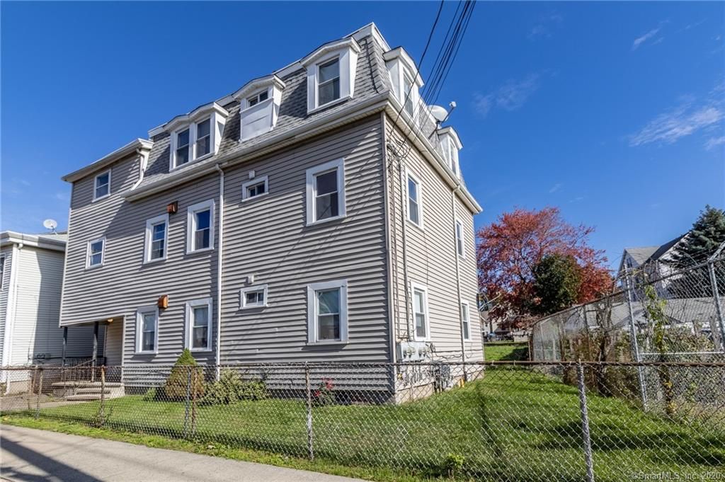 636 Central Ave, Bridgeport, CT 06607 9 Bed, 3 Bath MultiFamily Home