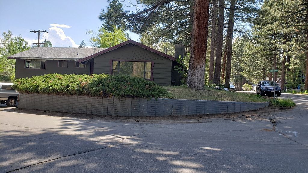 1200 Jobs Peak Dr, South Lake Tahoe, CA 96150