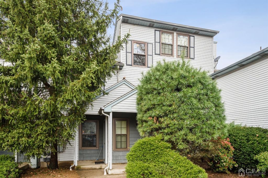 1106 Woodbridge Commons Way, Iselin, NJ 3 Bed, 2 Bath SingleFamily