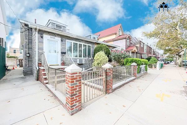 2048 W 12th St, Brooklyn, NY 11223