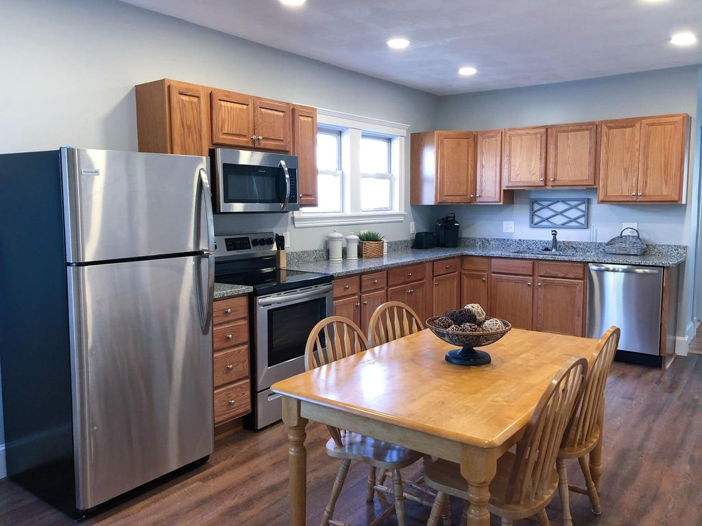 51 1st St, Medford, MA 02155