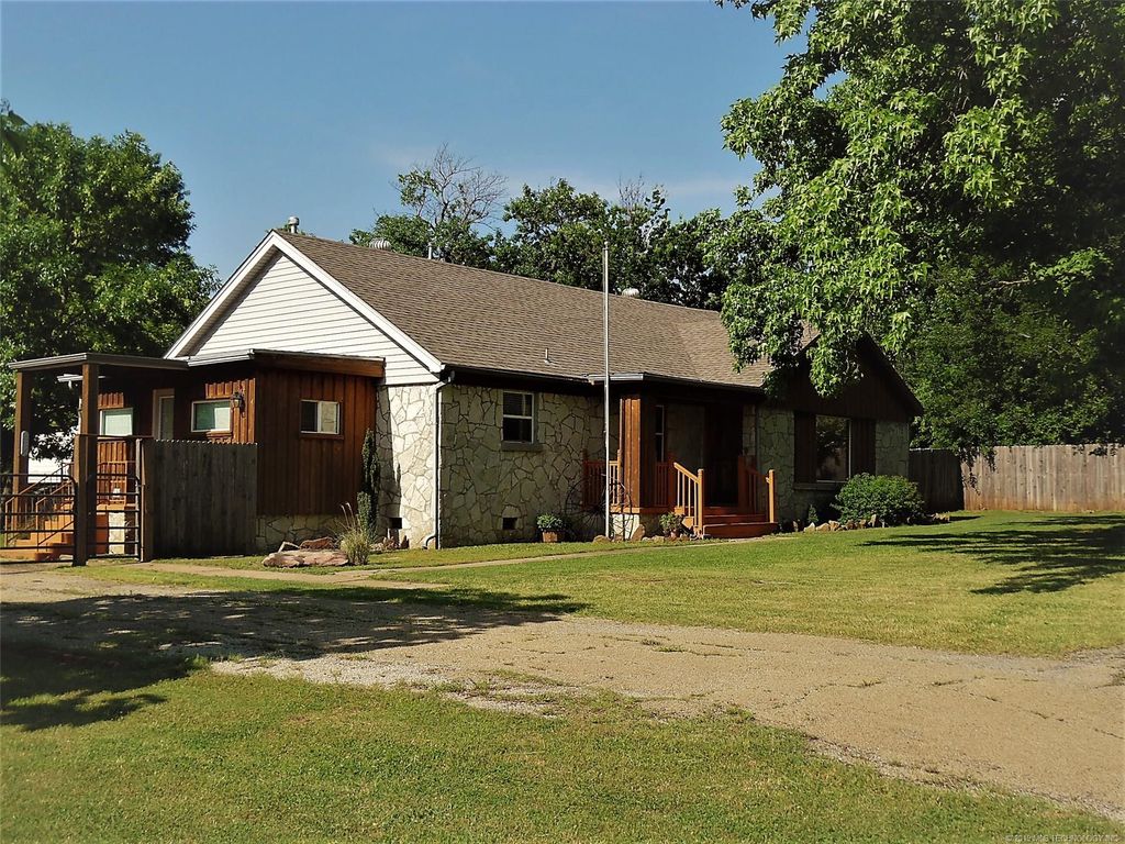 525 E 9th St, Cushing, OK 74023 Trulia