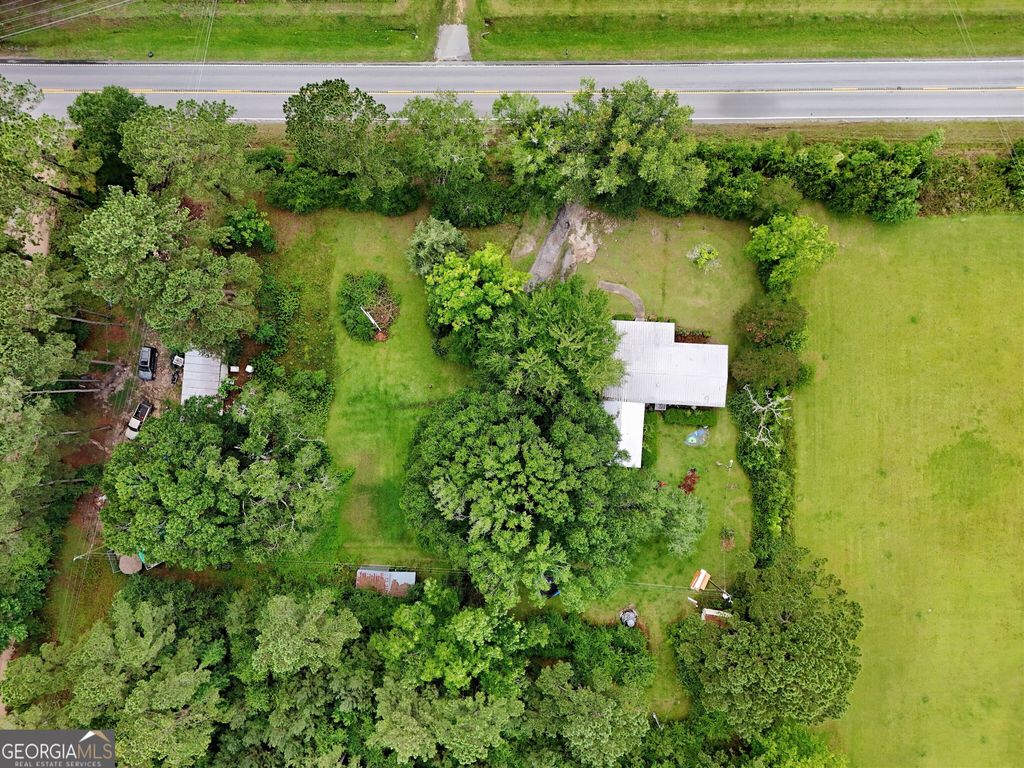 view 3rd full size image of this home