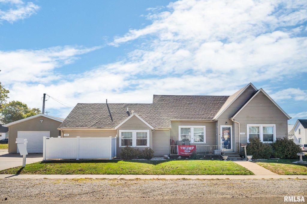 118 Brown St 118, Geneseo, IL 61254 MLS QC4257587 Trulia