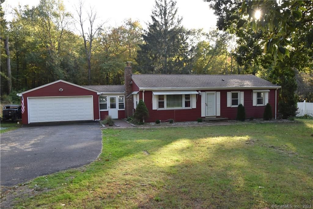71 Crestwood Rd, Tolland, CT 06084