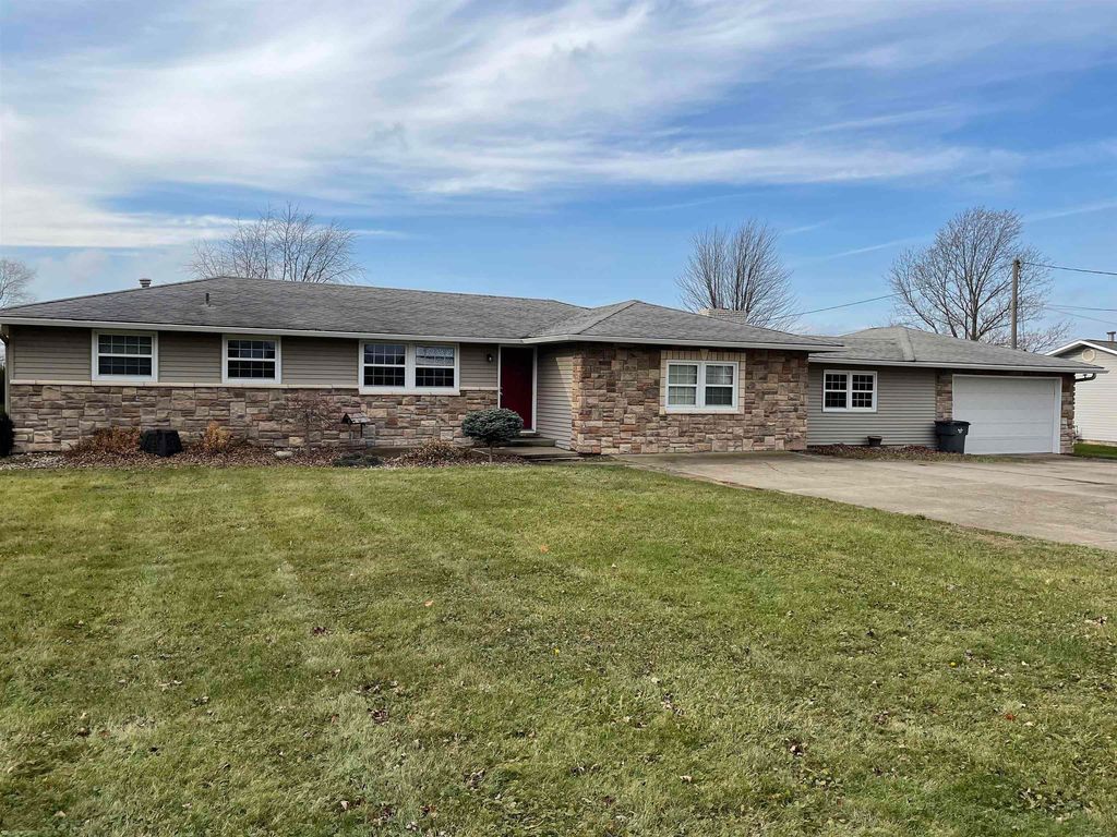 65233 County Road 3, Wakarusa, IN 46573