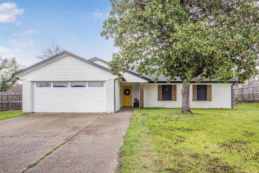 1603 Cobblestone Ct, Cleburne, TX 76033 MLS 20548379 Trulia