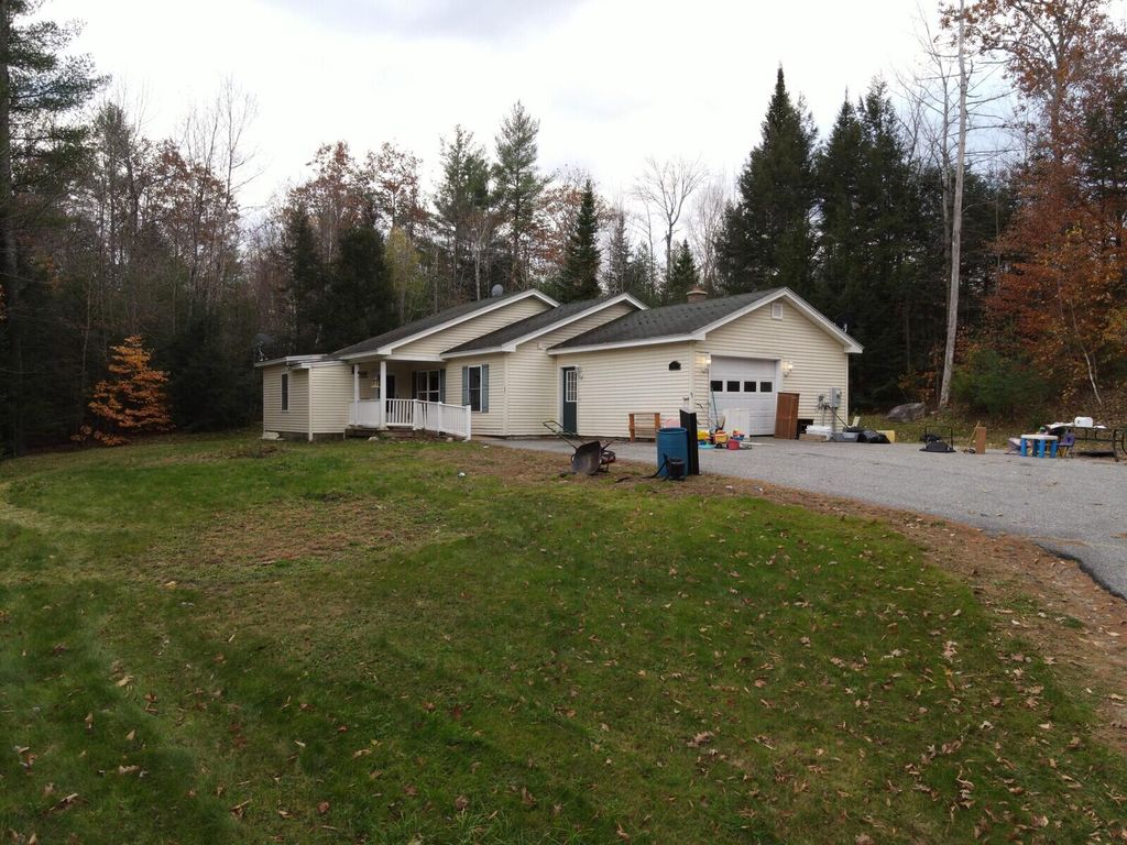 41 Hebron Rd, South Paris, ME 04281