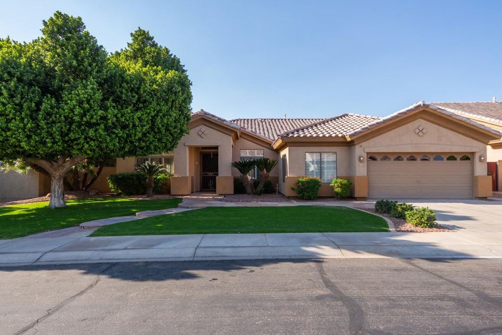 3682 S Rosemary Dr, Chandler, AZ 85248