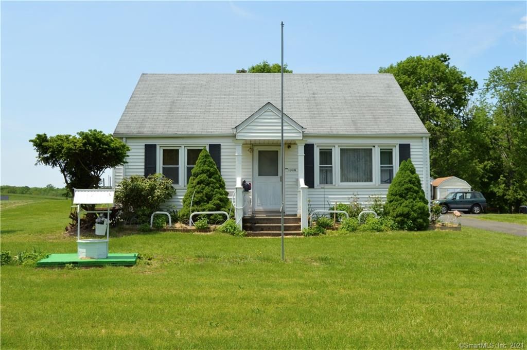 1386 Chamberlain Hwy, Berlin, CT 06037