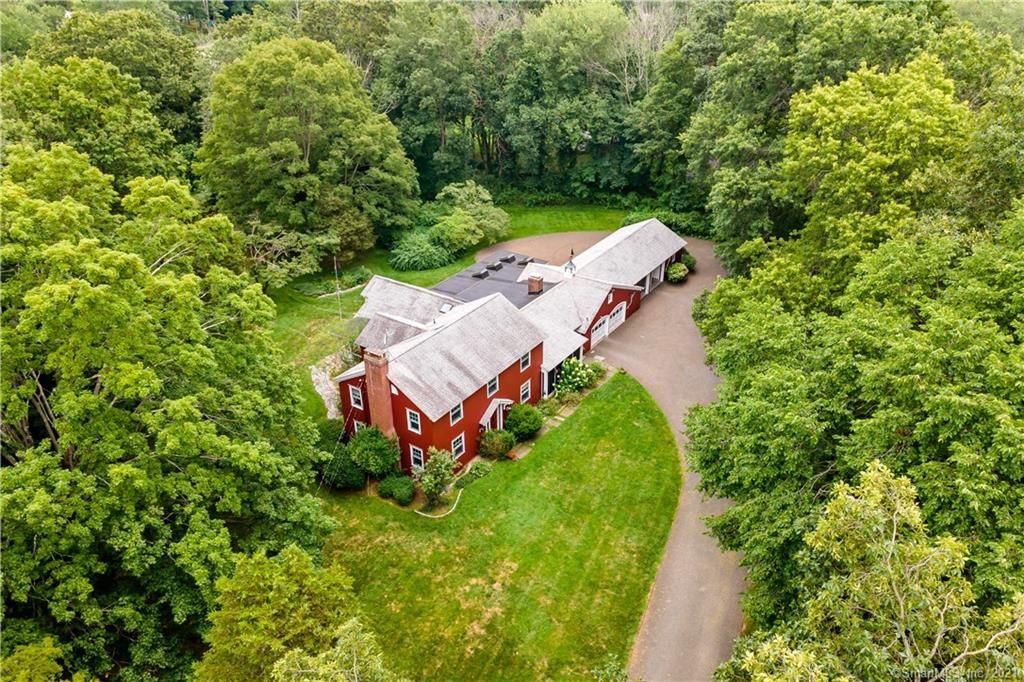 47 Griffing Pond Rd, Branford, CT 06405
