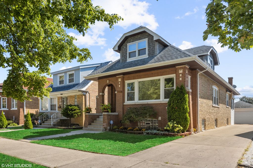 5739 W Windsor Ave, Chicago, IL 60630
