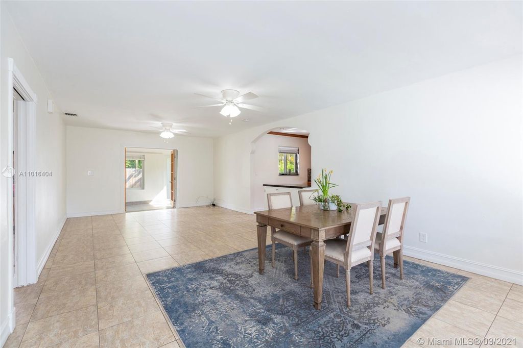 3441 Oak Ave, Miami, FL 33133