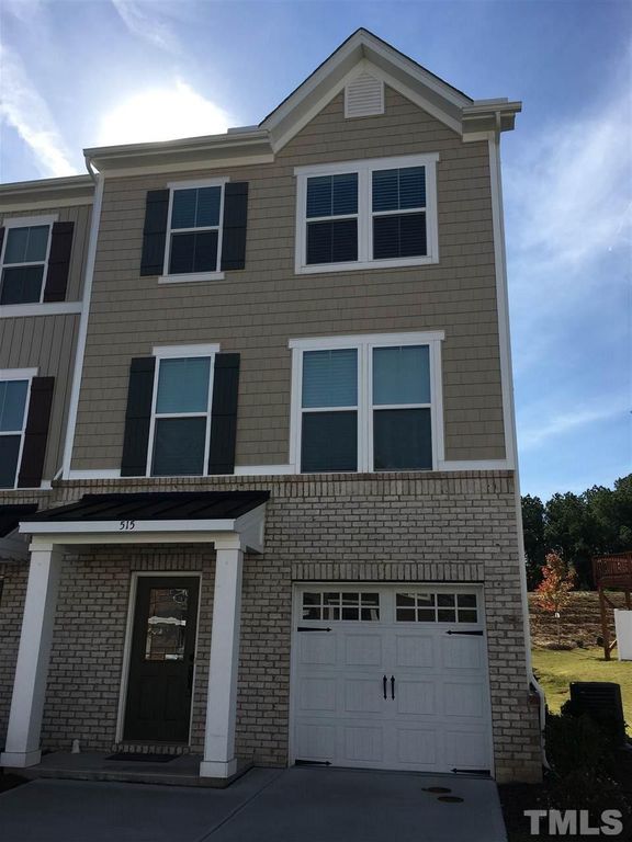 515 Pemberwich Pl, Cary, NC 27519