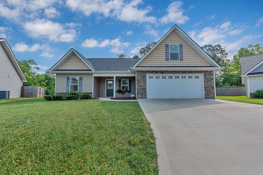 1106 Blackstone View Ln, Knoxville, TN 37932