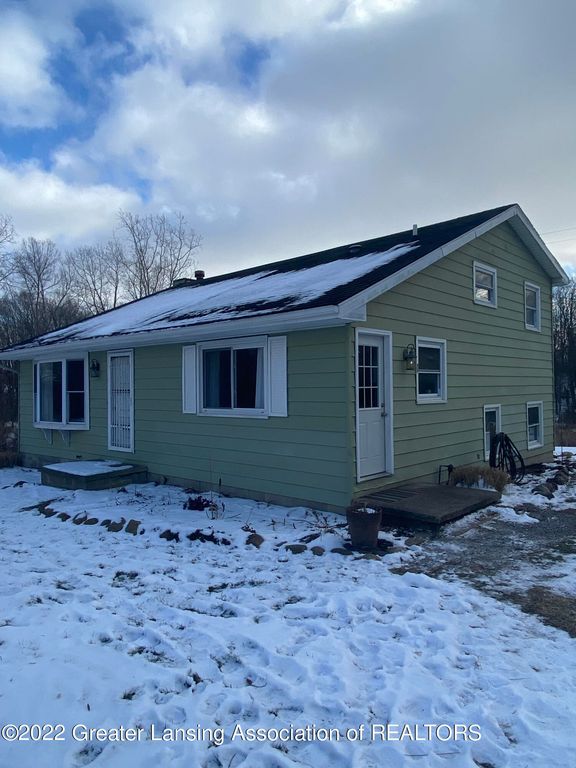 7896 E Bellevue Hwy, Eaton Rapids, MI 48827