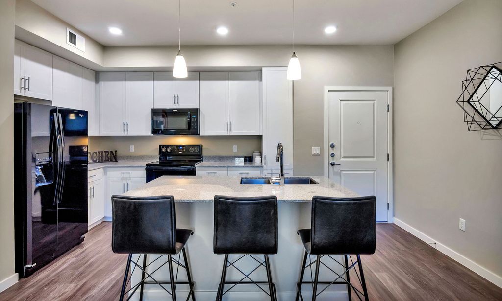 1439 S Val Vista Dr, Mesa, AZ 85204